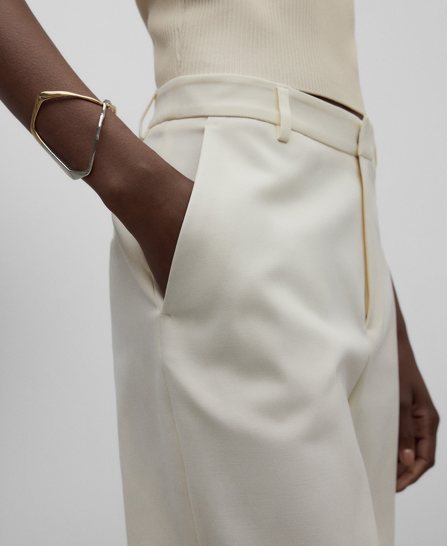 Ecru ankle-length trousers woman in ecru