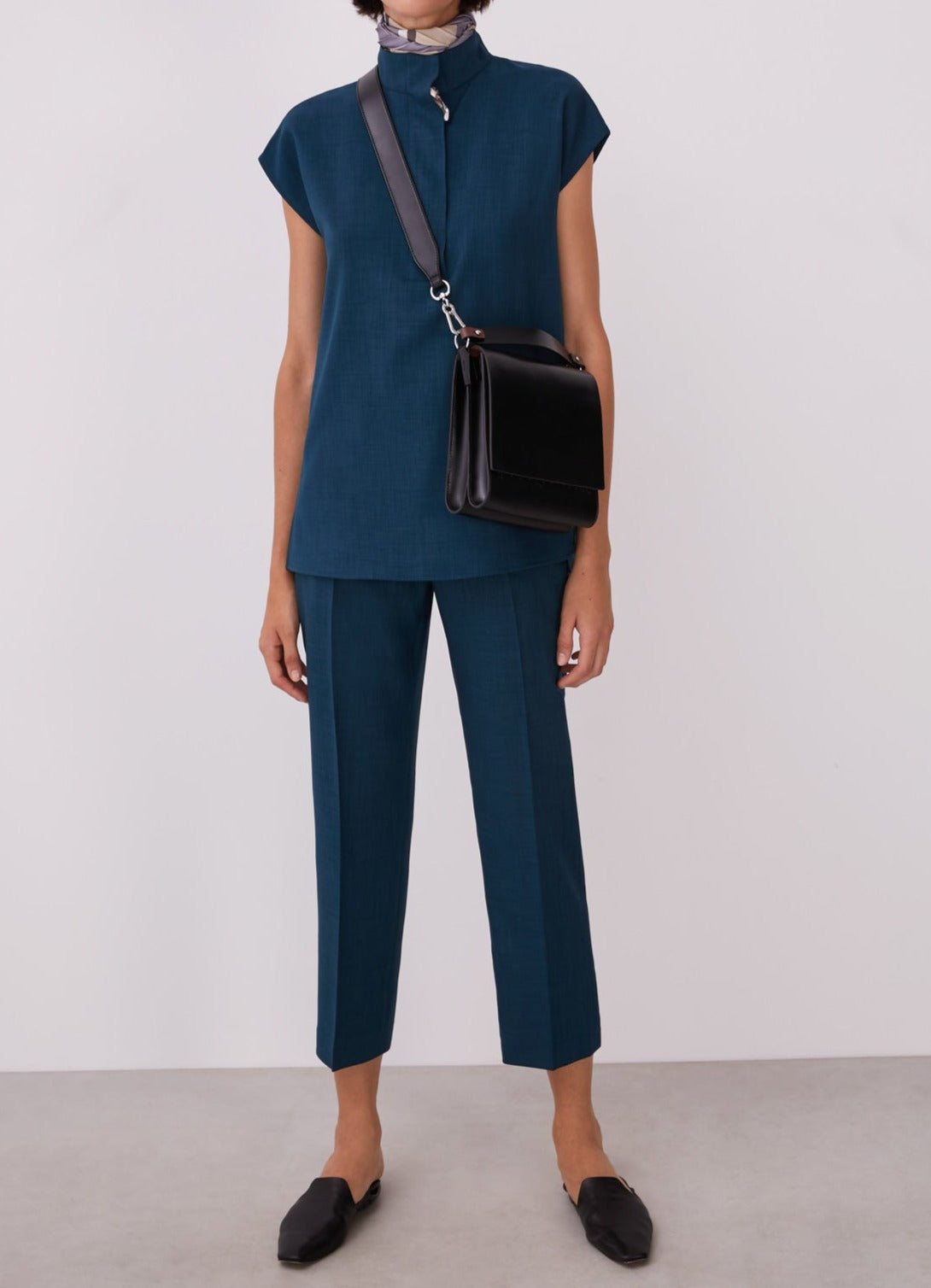 Blue Straight Trousers Without Darts