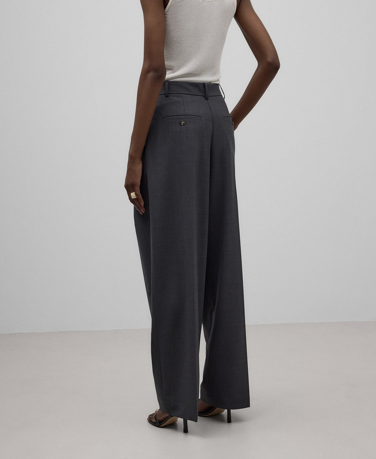 Tailored trousers woman in charcoal grey