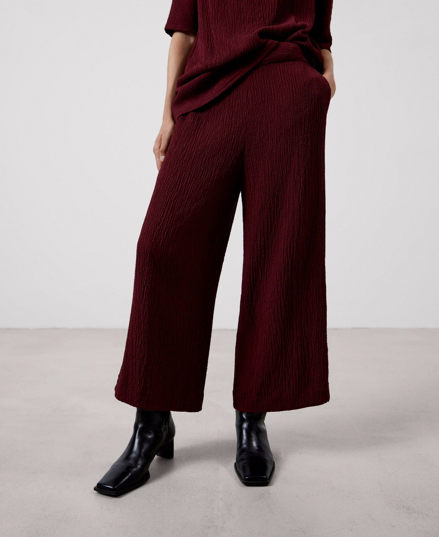 Maroon Long And Loose Trousers