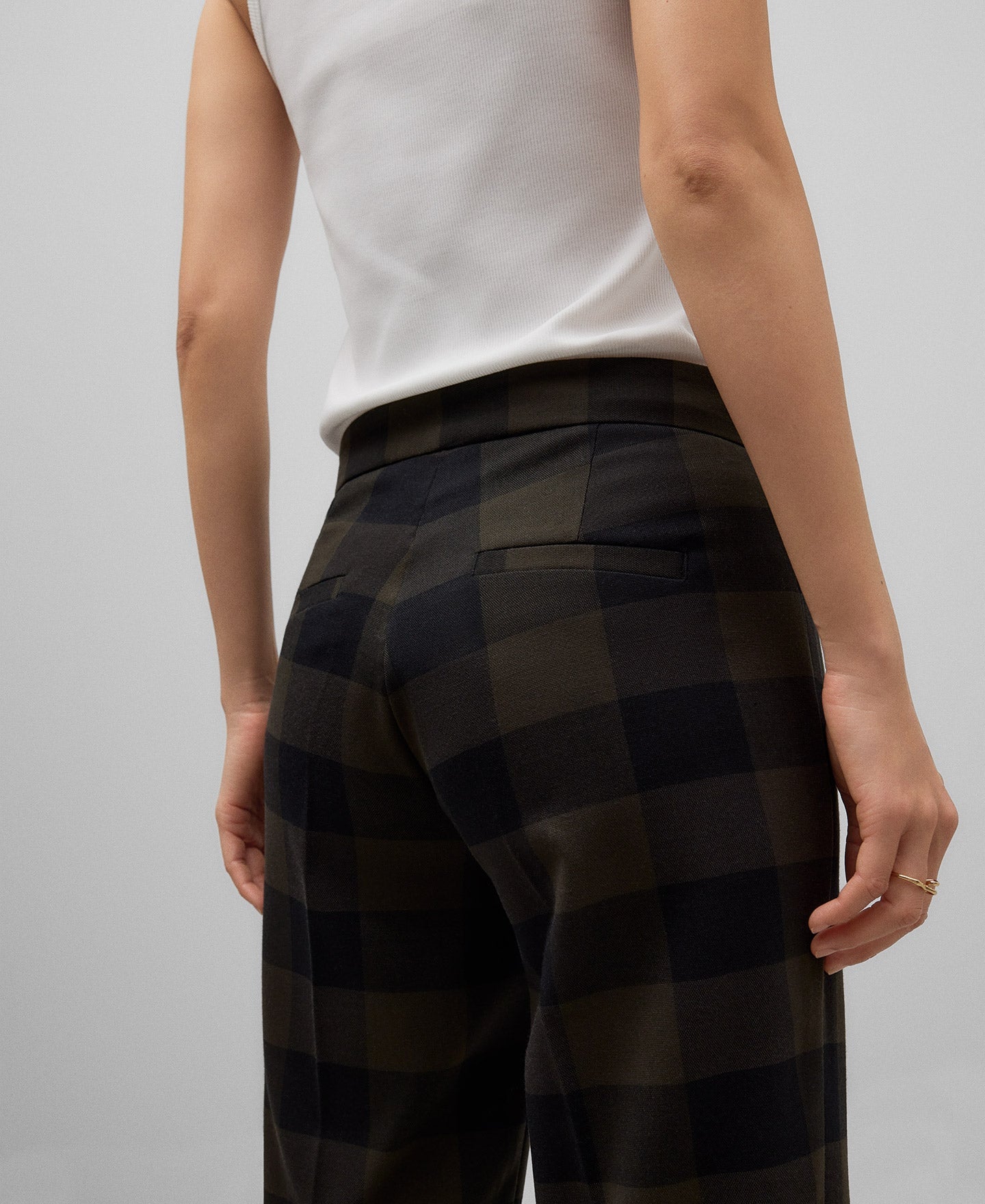 Checkered trousers woman in brown check