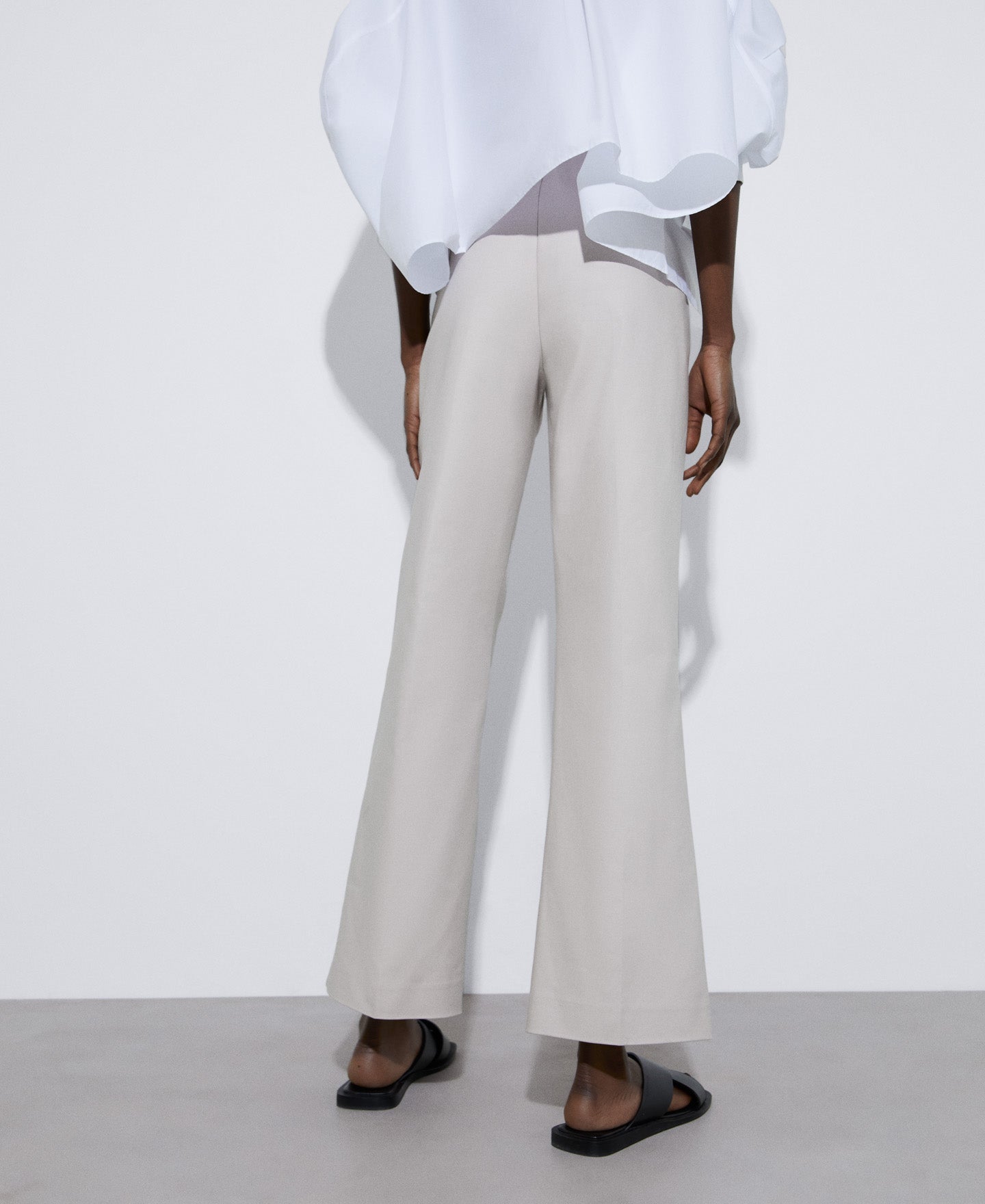Sand Tight-Fitting Cotton Trousers