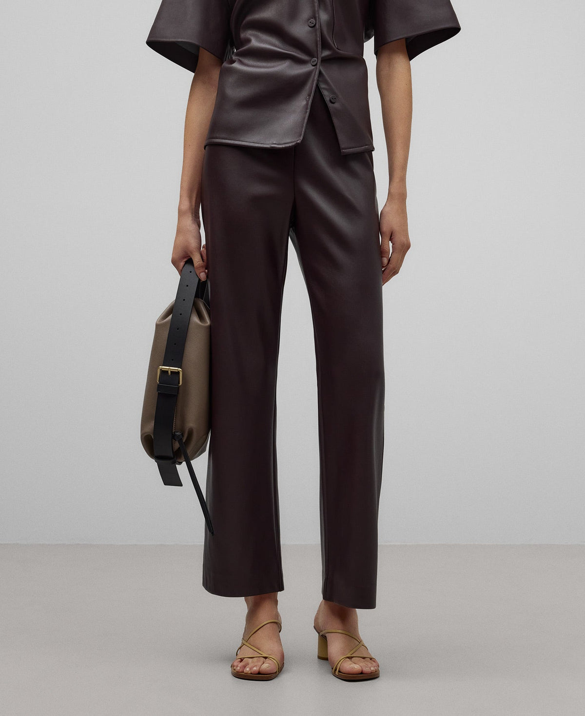 Ankle-length flare trousers woman in chocolate