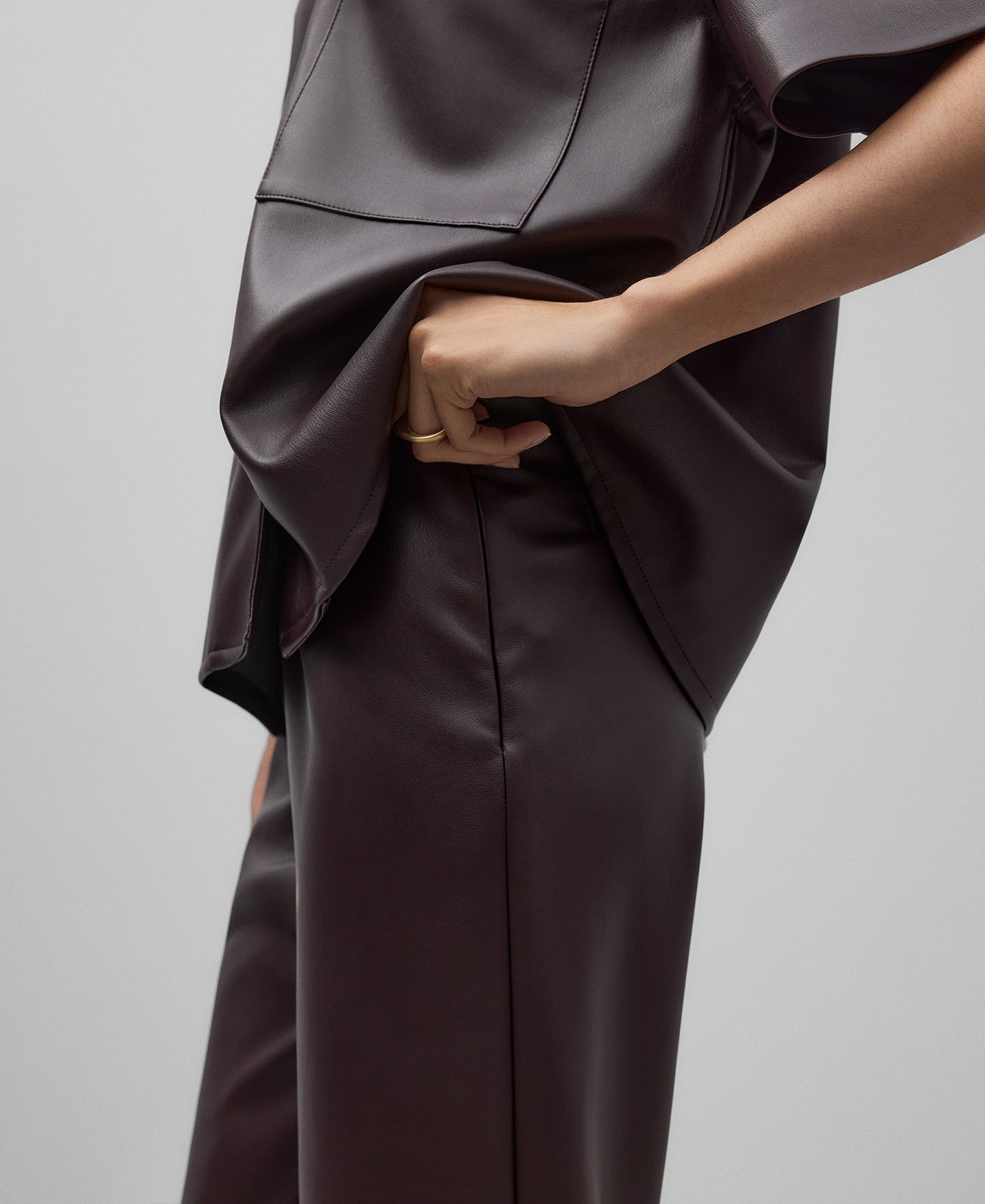 Ankle-length flare trousers woman in chocolate