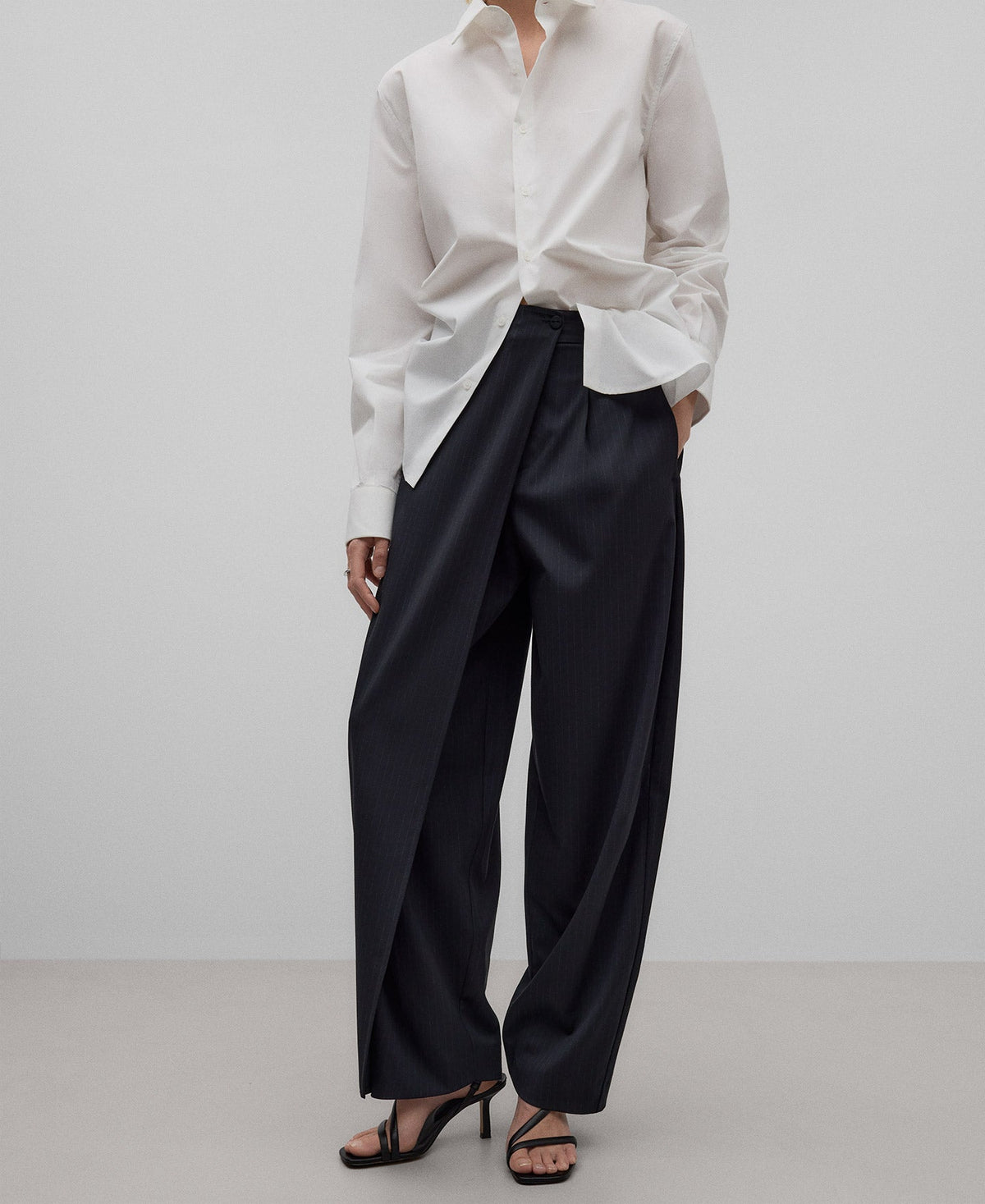 Cross-front trousers woman in navy blue/white