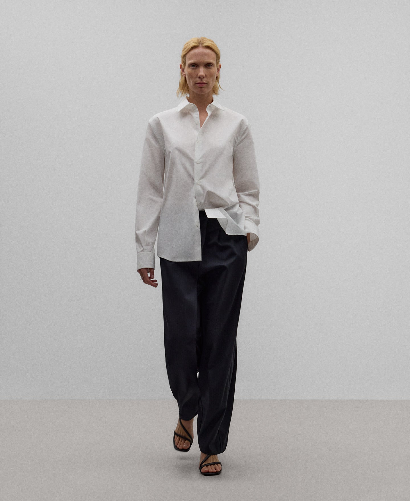 Cross-front trousers woman in navy blue/white