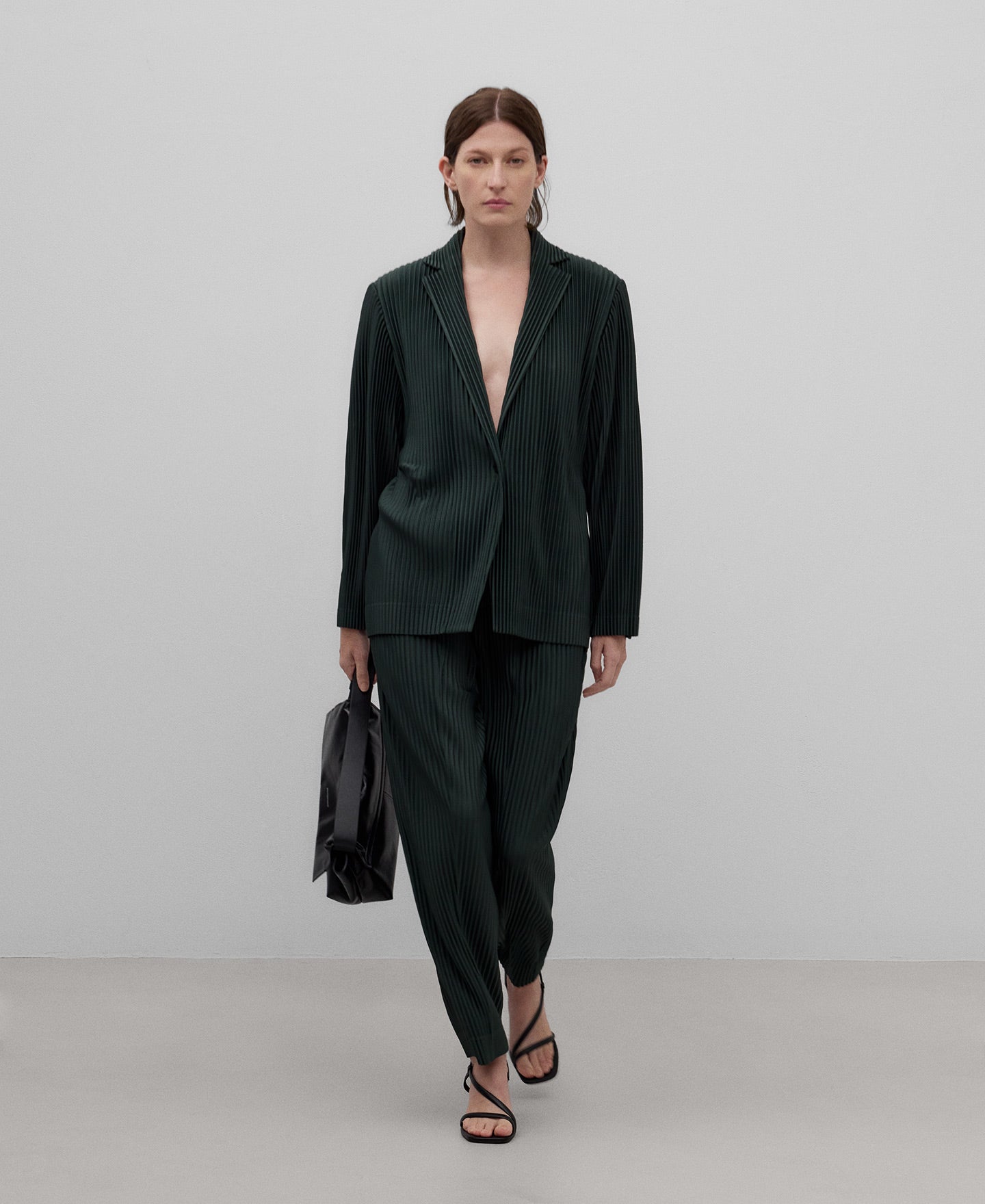 Bottle green crinkle trousers woman in bottle green