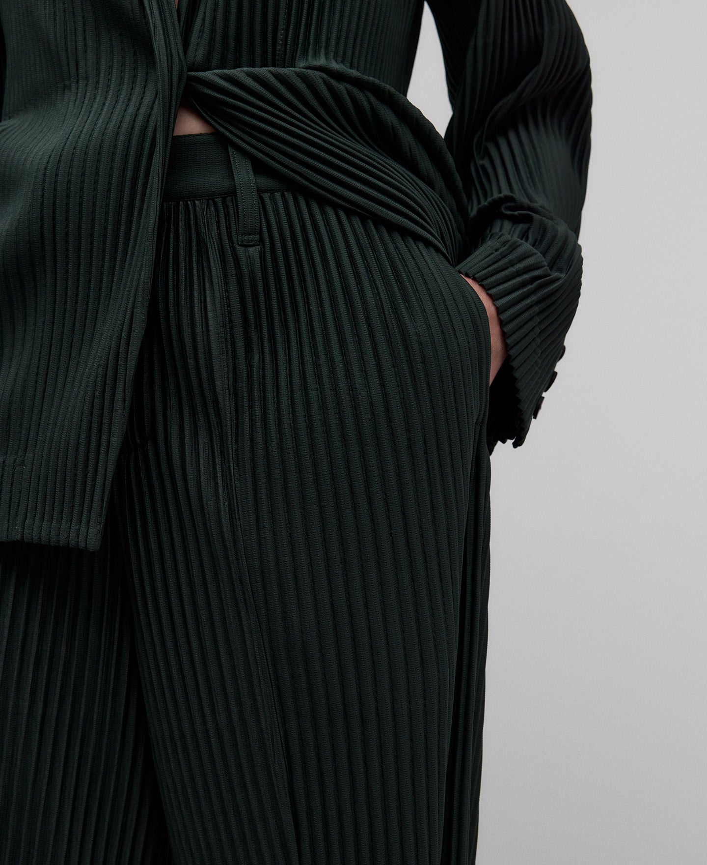 Bottle green crinkle trousers woman in bottle green