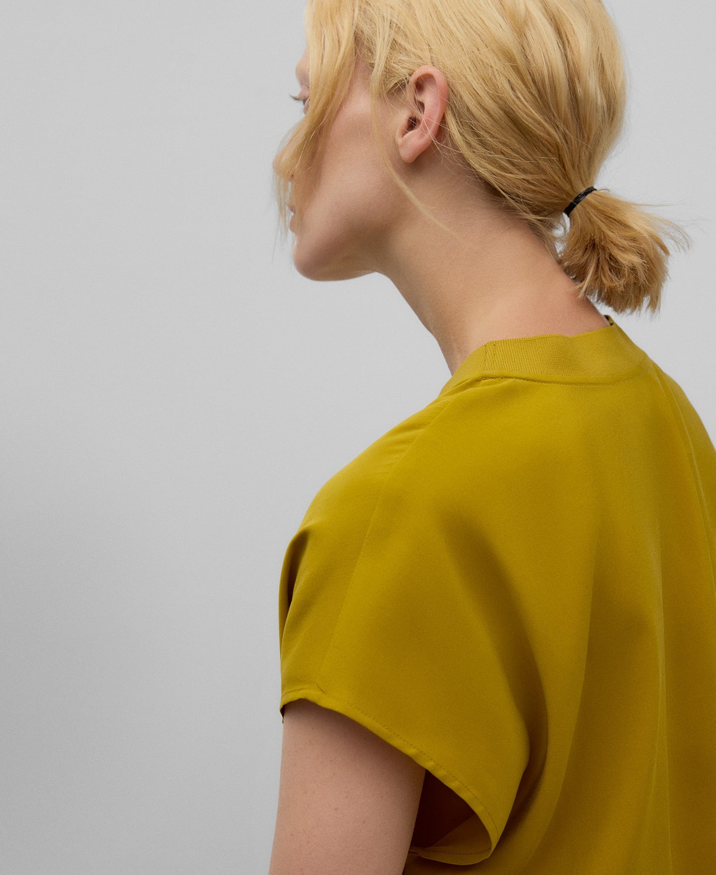 Short Sleeve T-shirt in Mustard Yellow