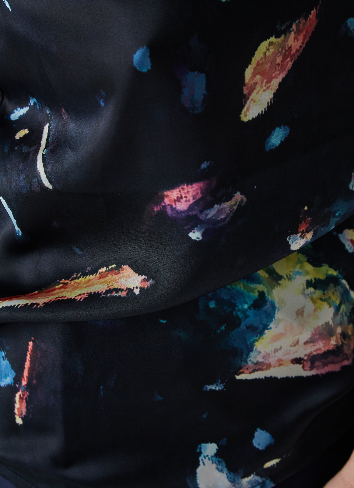 Black & Blue Print Sleeveless Top With Knit Back