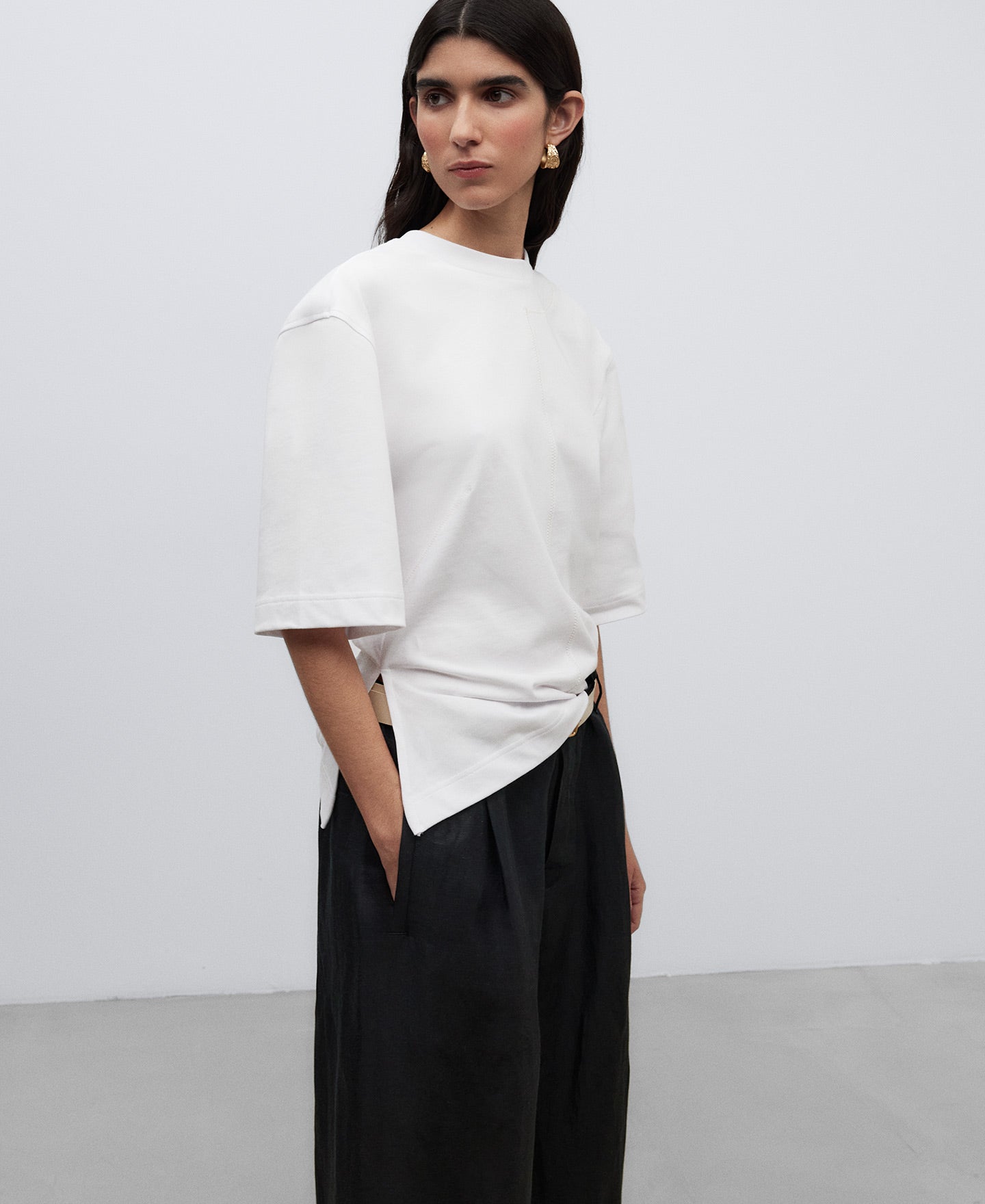 White Cotton T-Shirt With Fitted Waist