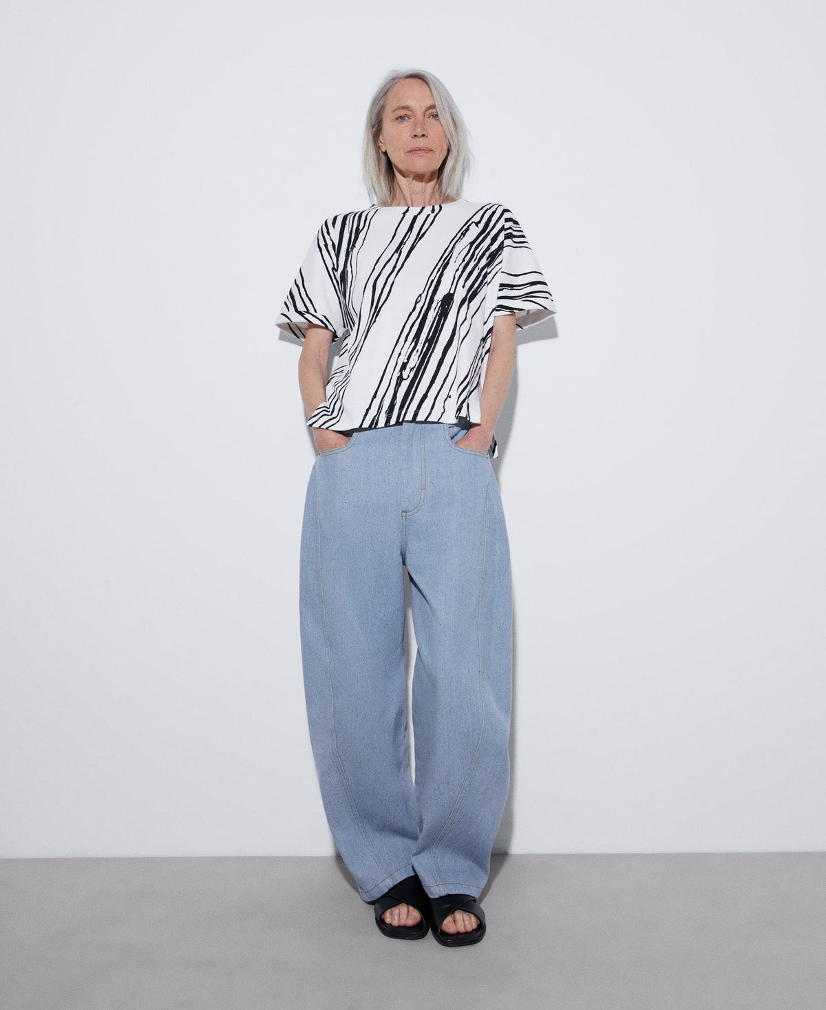 Black And White Cotton Printed T-Shirt