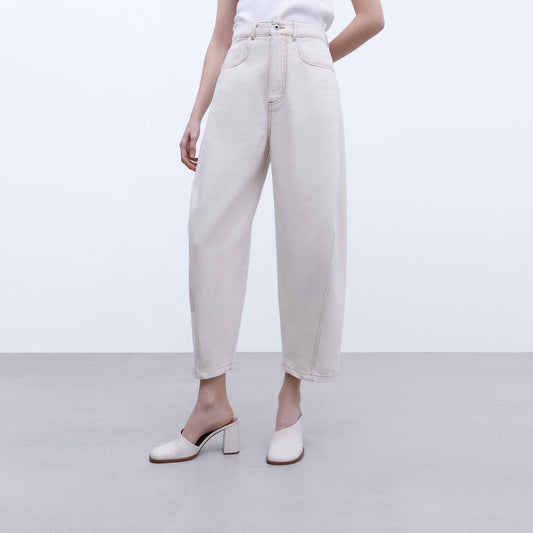 Ecru Cotton Banana Fit Jeans