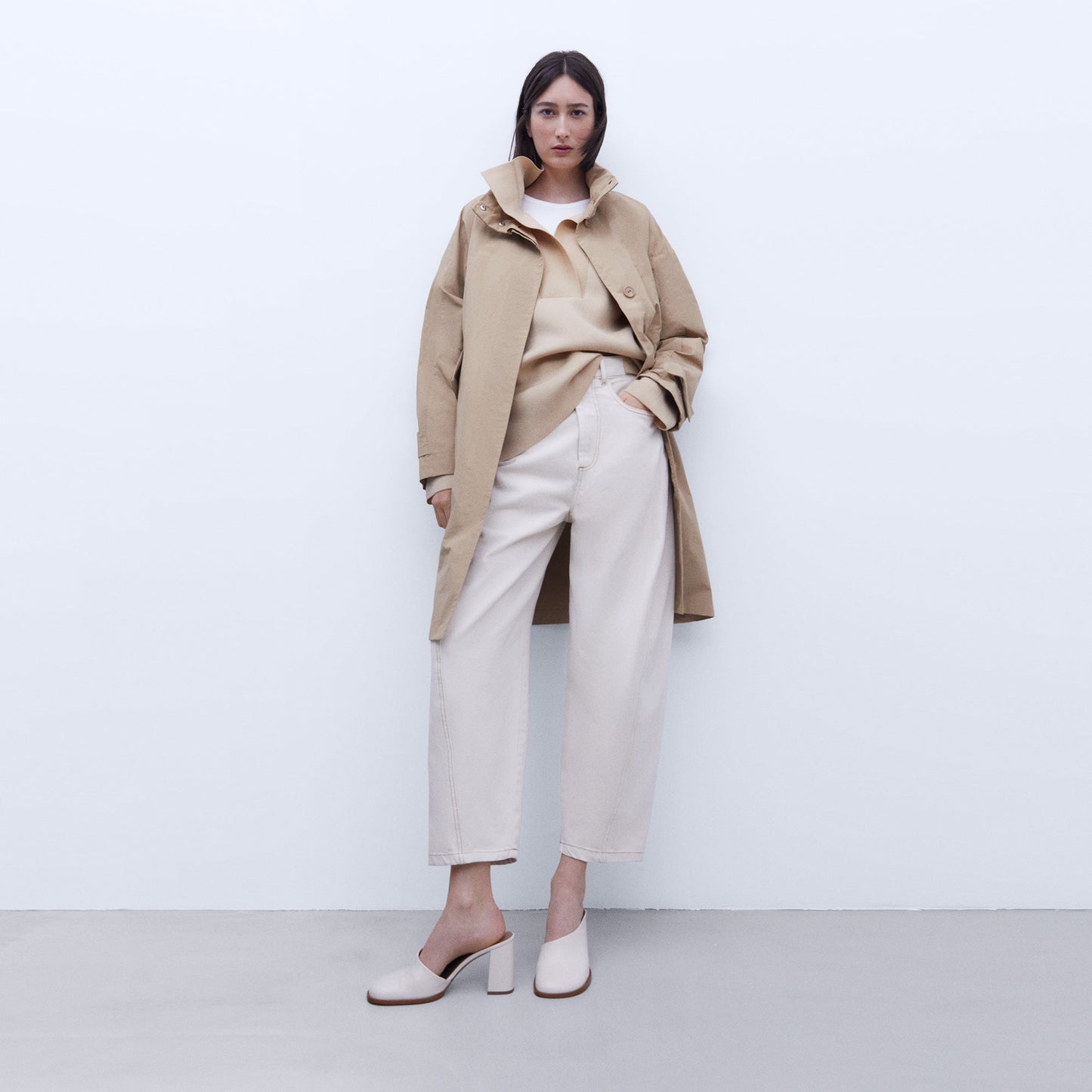 Ecru Cotton Banana Fit Jeans