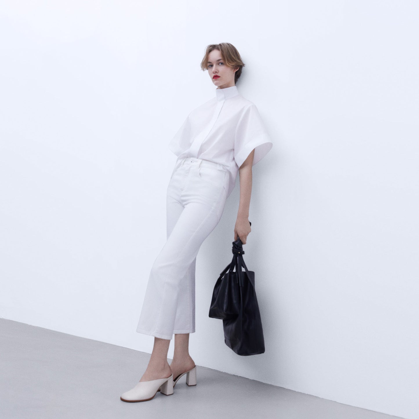 White Denim Trousers with Five Pockets