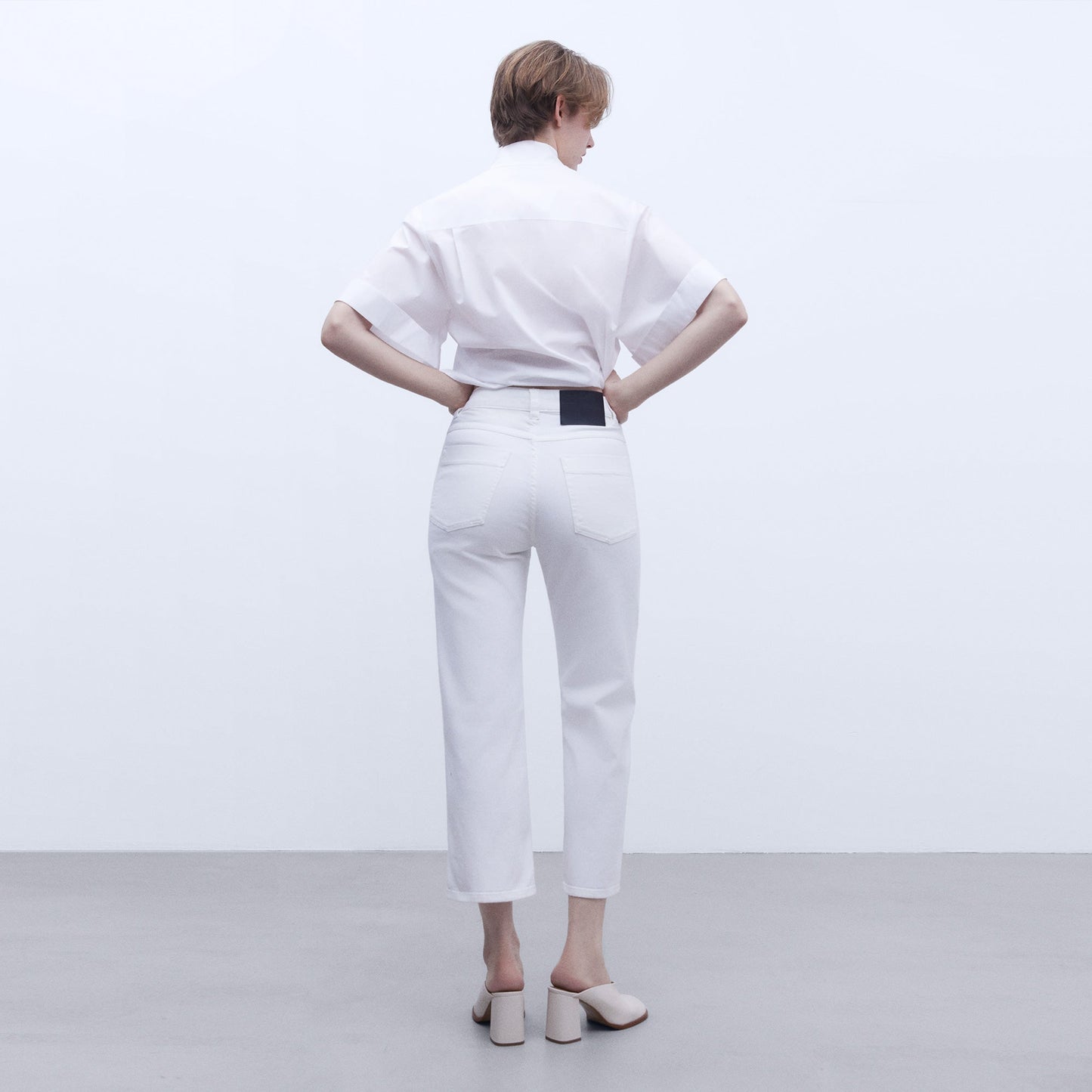 White Denim Trousers with Five Pockets