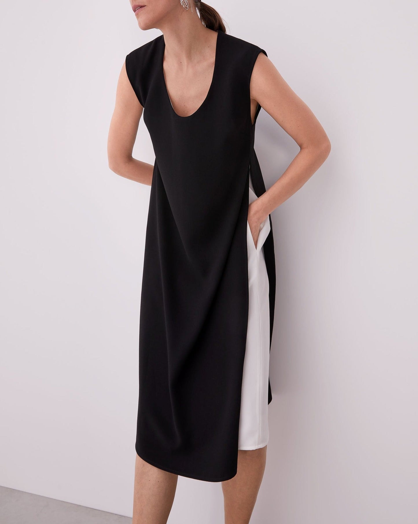 Black/Ecru Fluid Bicolour Dress