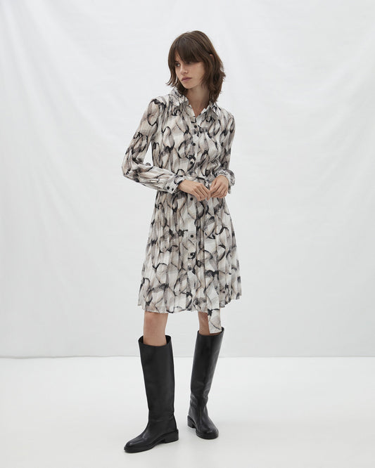 White And Black Crinkle Print Dress