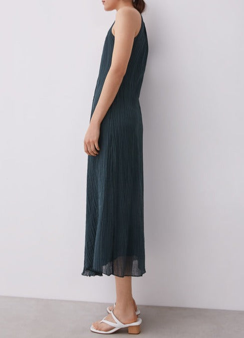 Green Wrinkled Dress With Halter Neckline