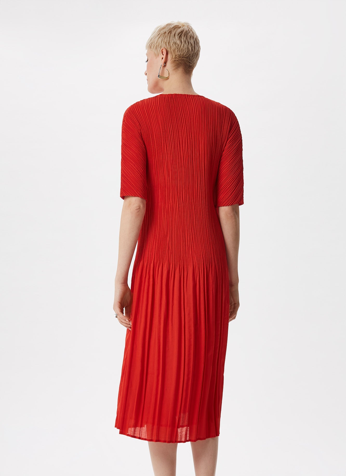 Red Crinkle Midi Dress With Elbow Sleeve