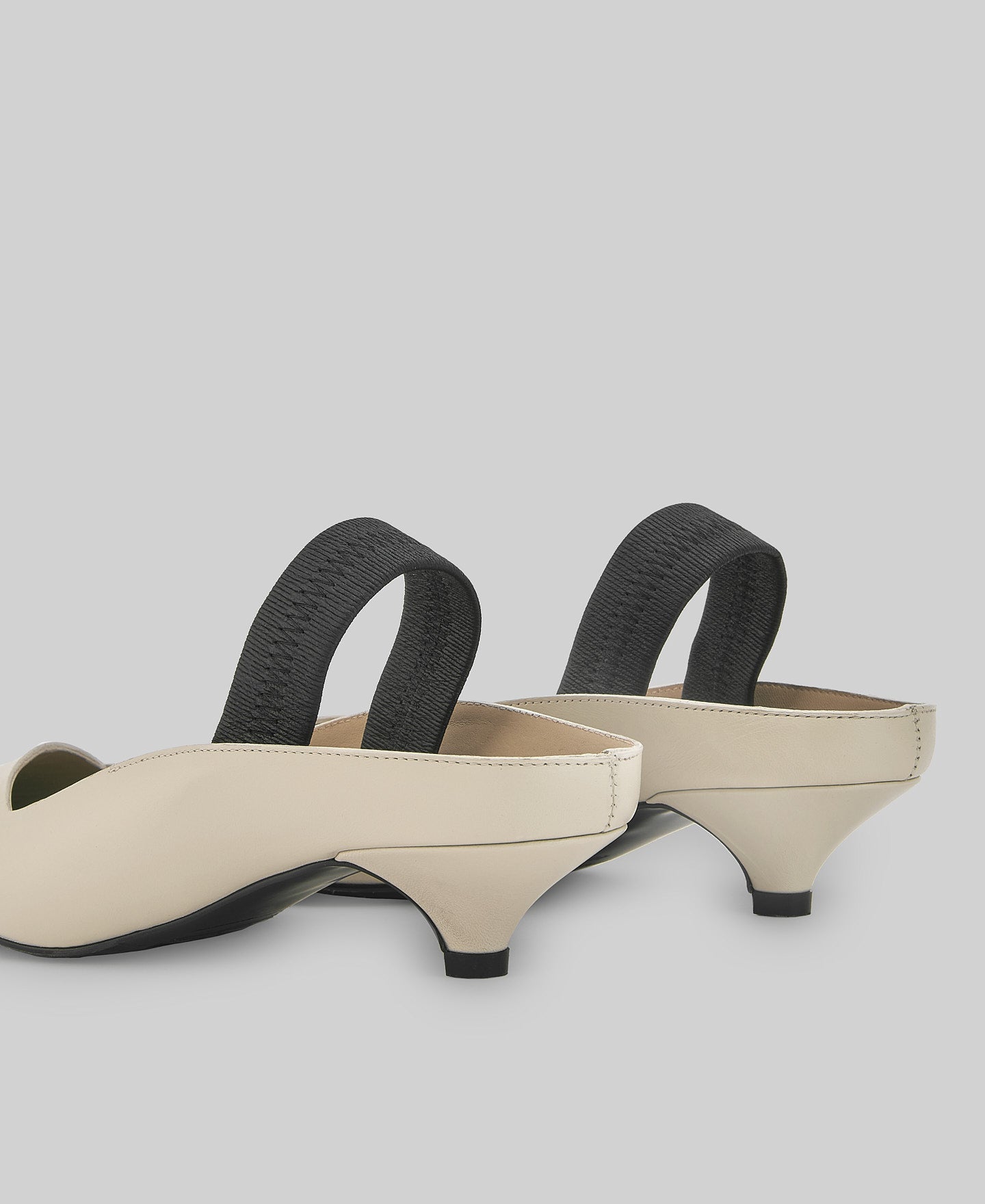 Leather Kitten Heel Shoe in Ecru