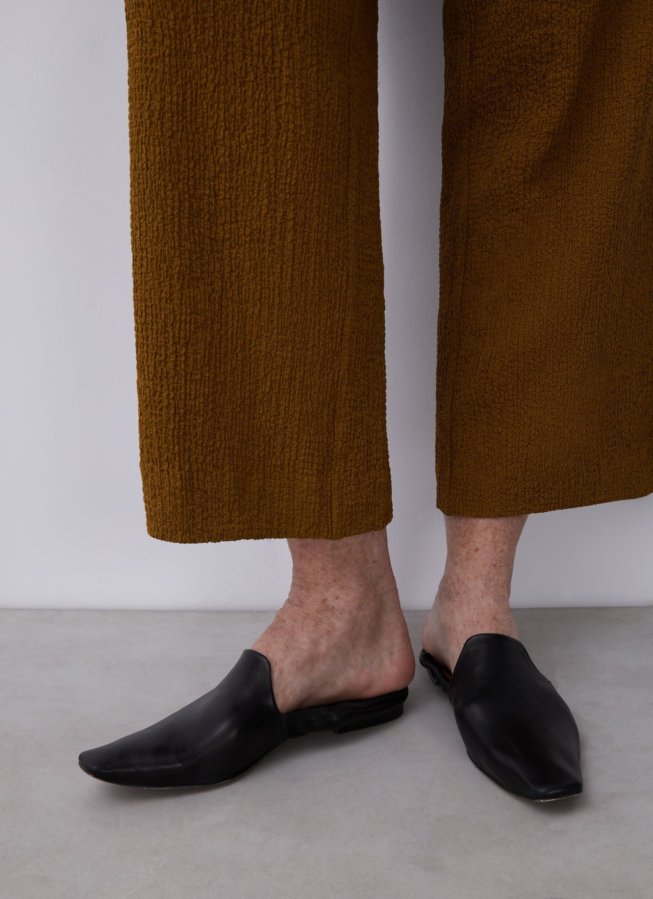 Square Toe Black Leather Mules With Collapsible Heel