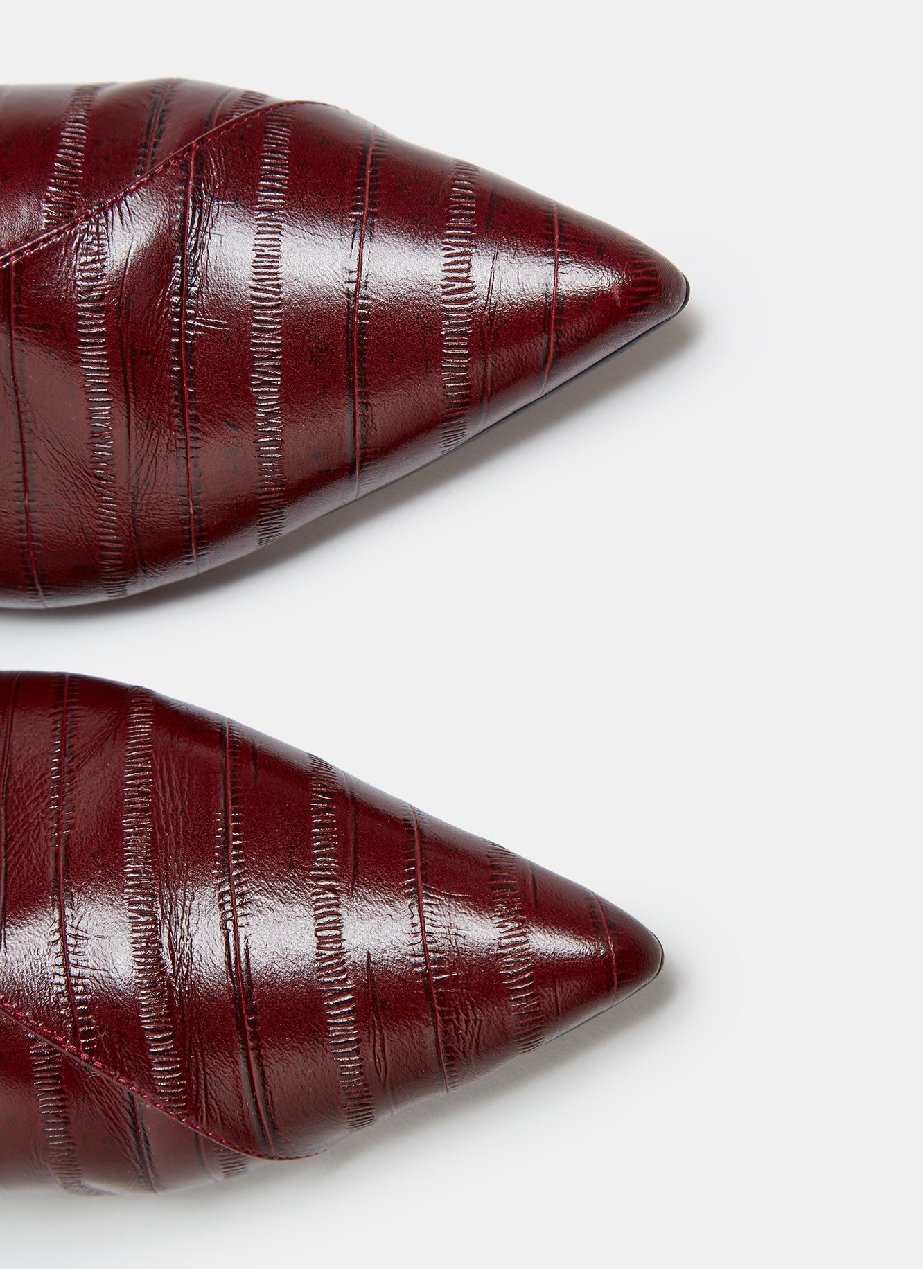 Leather Pointed Shoe With Mini Heel