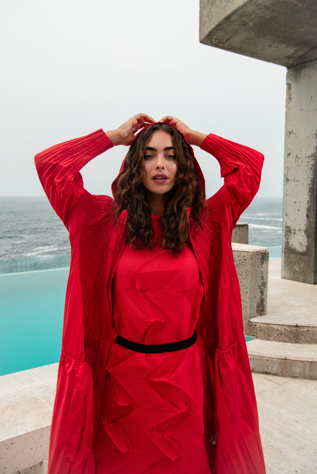Alquema | The Windbreaker / Red