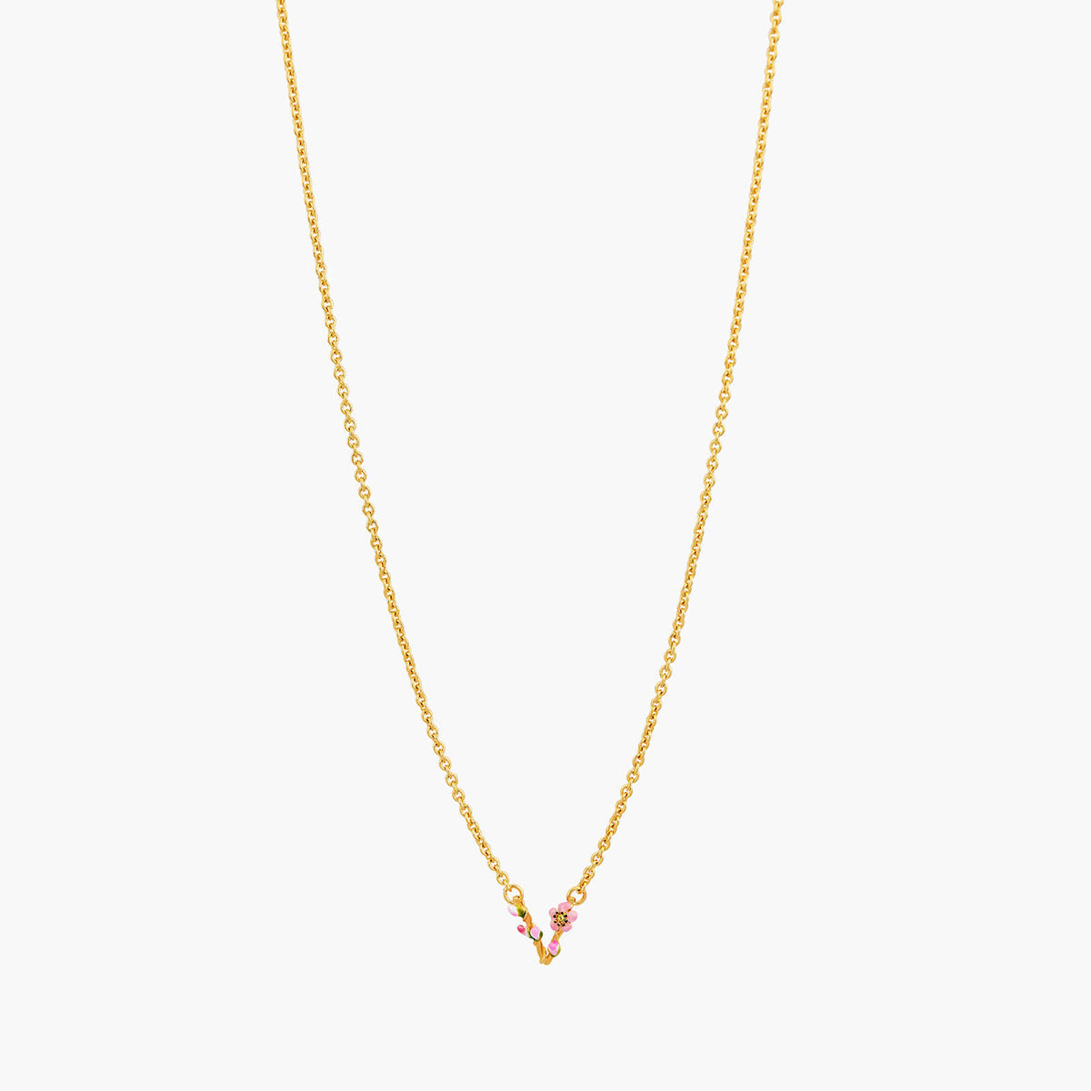 Letter V Extraordinary Necklace | AOAB3221