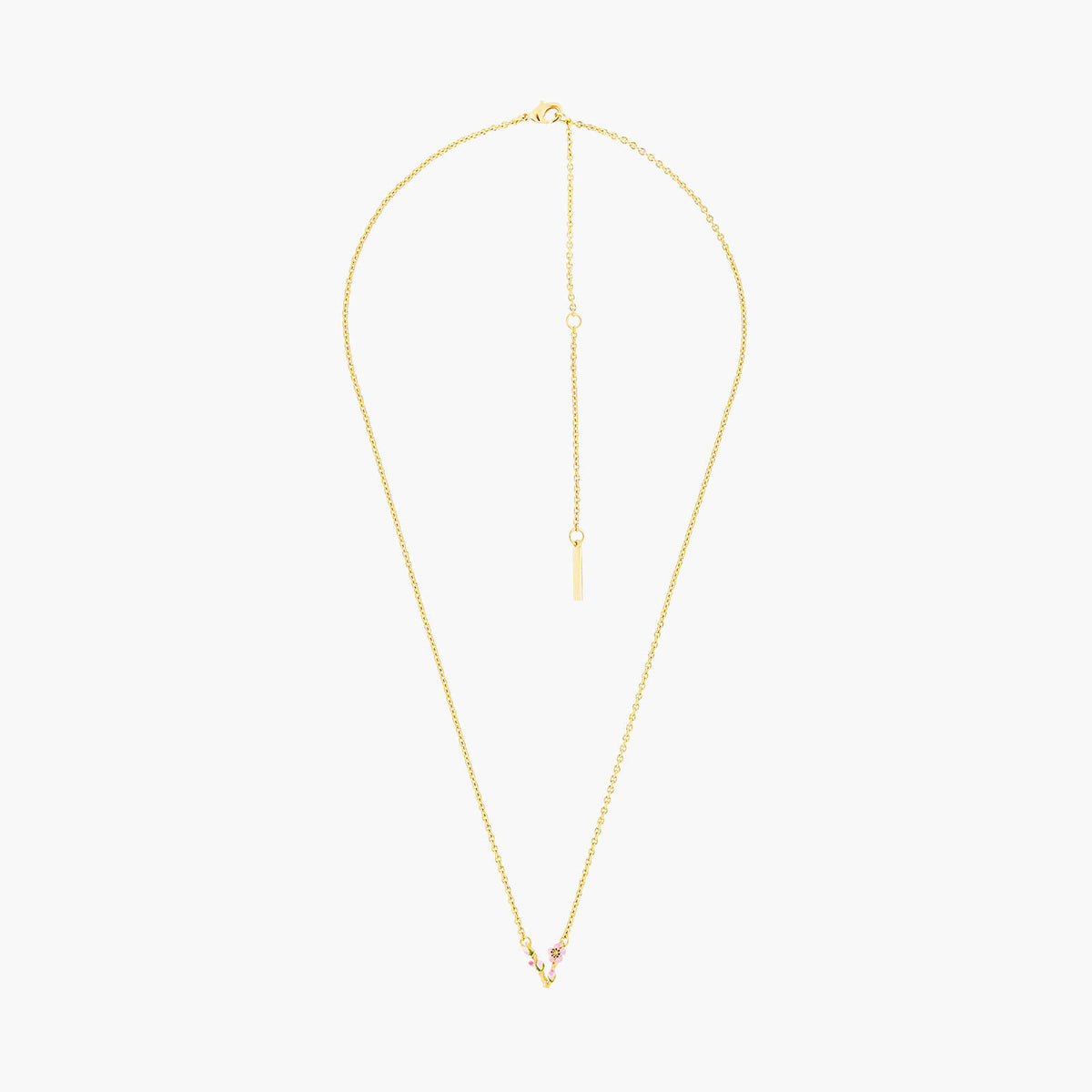 Letter V Extraordinary Necklace | AOAB3221