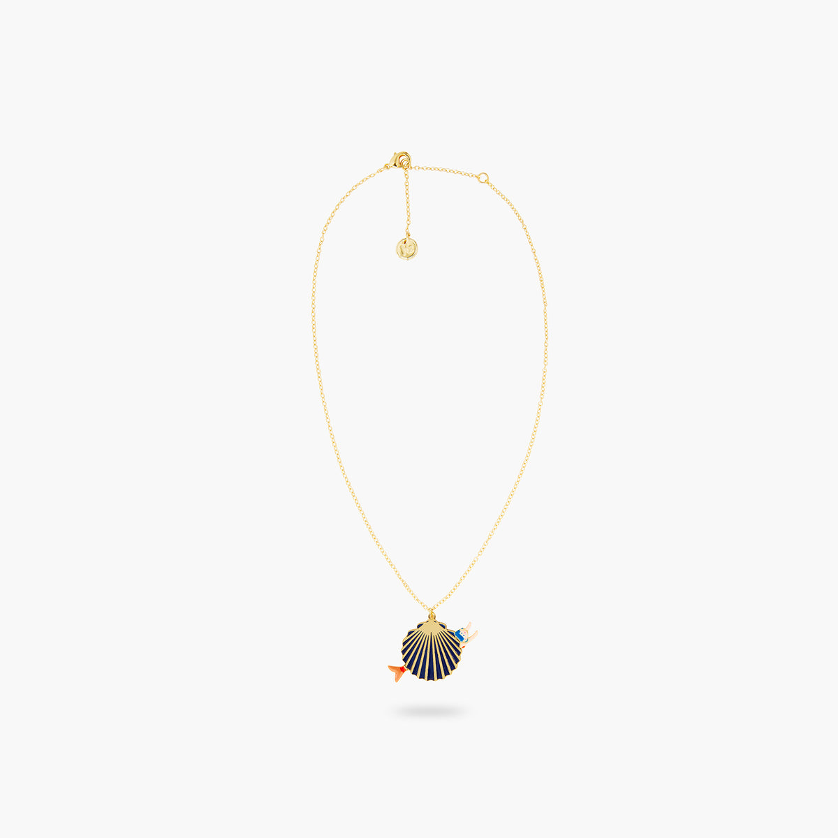 Sea Shell And Mermaid Pendant Necklace | AQUI3031