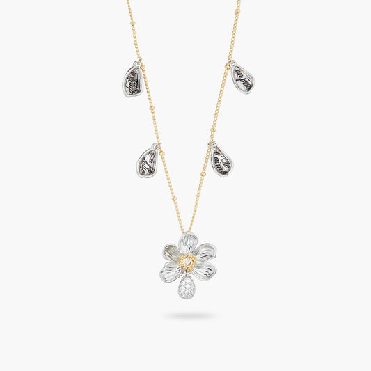 Daisy And Engraved Petal Pendant Necklace | ASAM3021