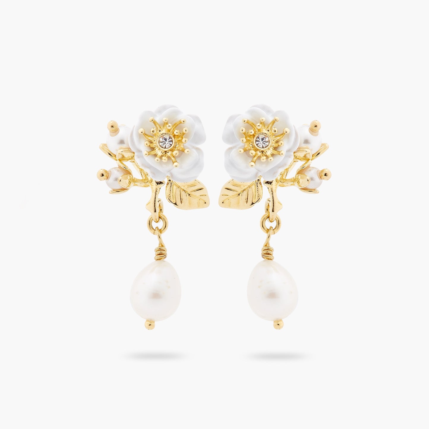 White Rose And Pearls Hoop Earrings | aset1061