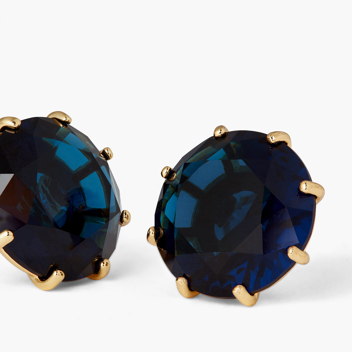 Ocean Blue Dimantine Round Stone Earrings | ASLD1401