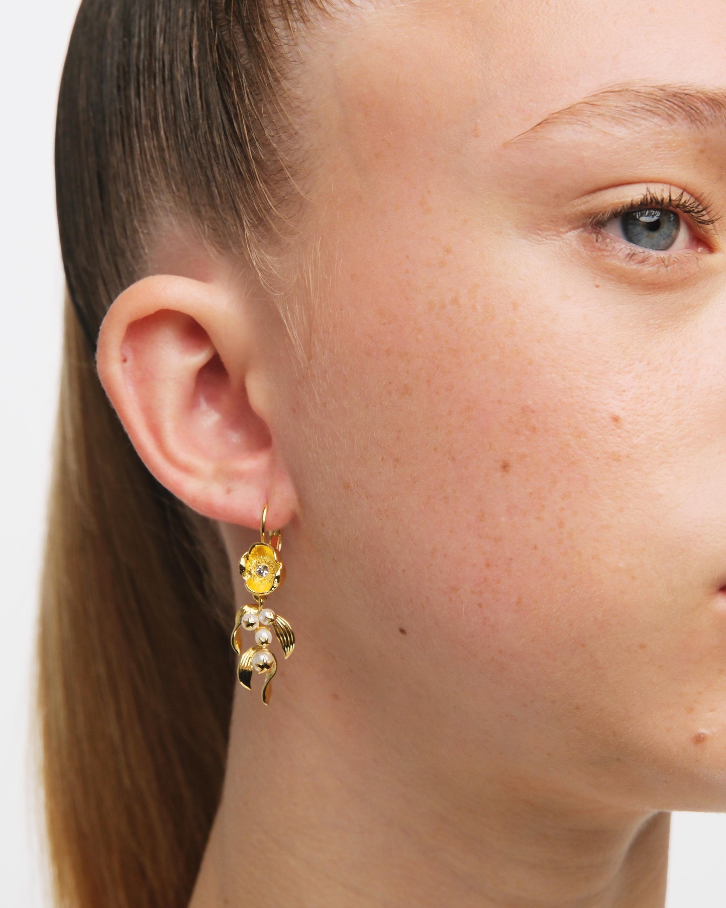 Flower And Golden Beads Sleeper Earrings | auvh1081