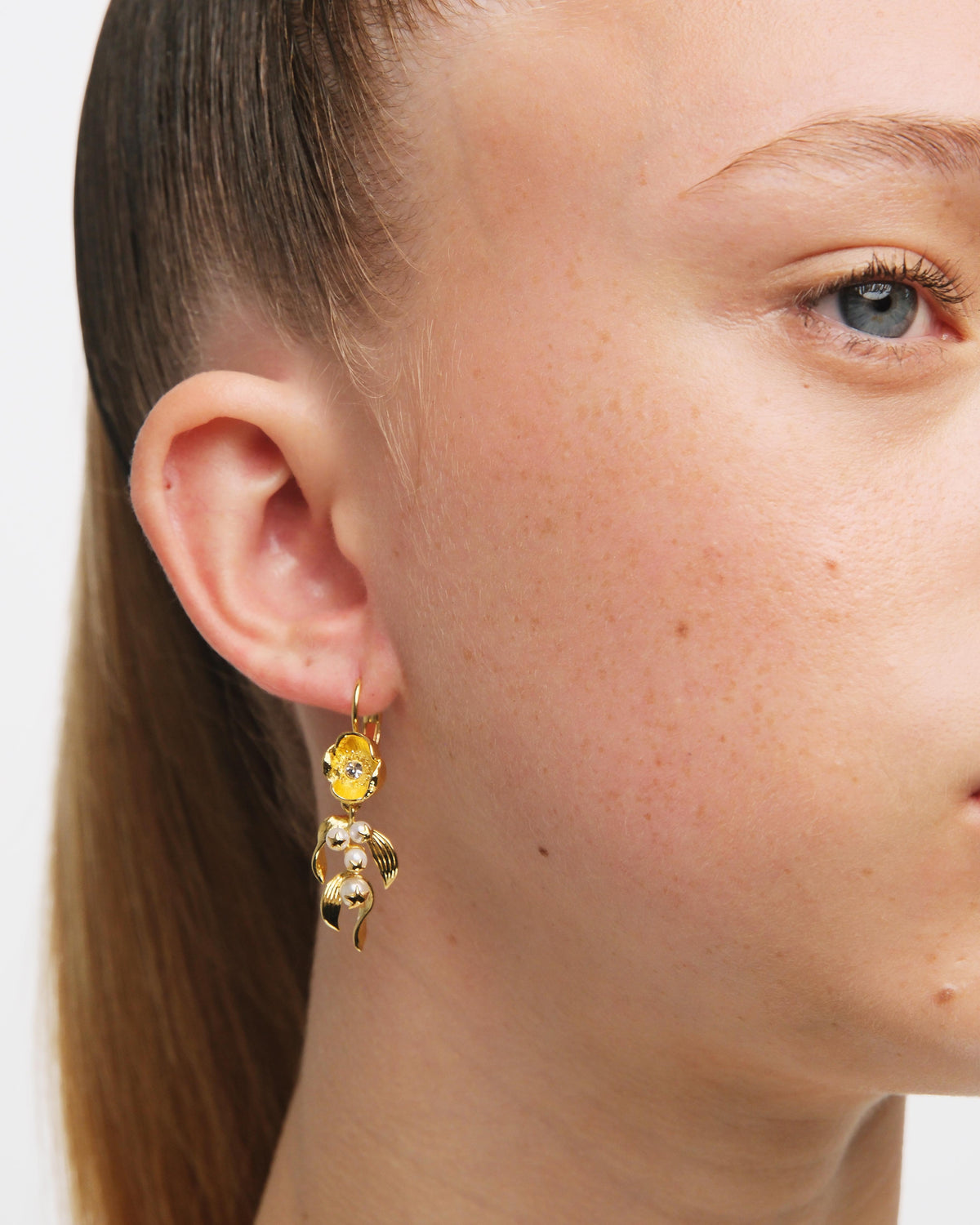 Flower And Golden Beads Sleeper Earrings | auvh1081