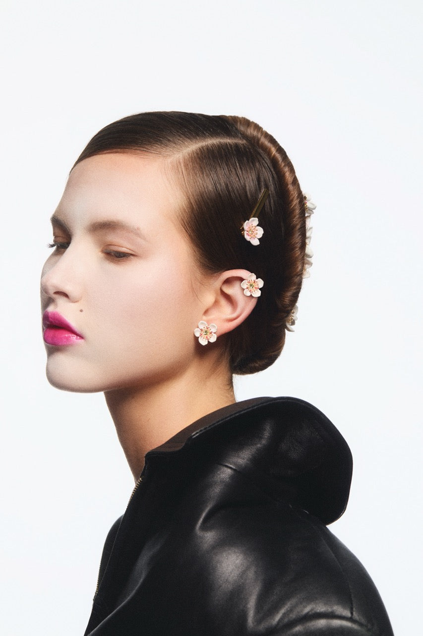 White Cherry Blossom Hair Clip | avha4011