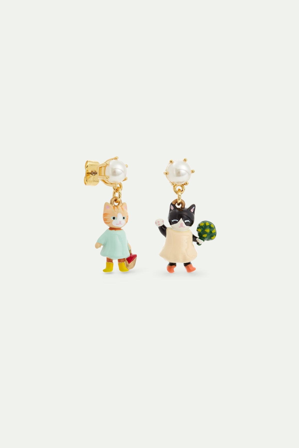 Asymmetrical Ginger And Black Kitten Dangle Earrings | AVHP1051