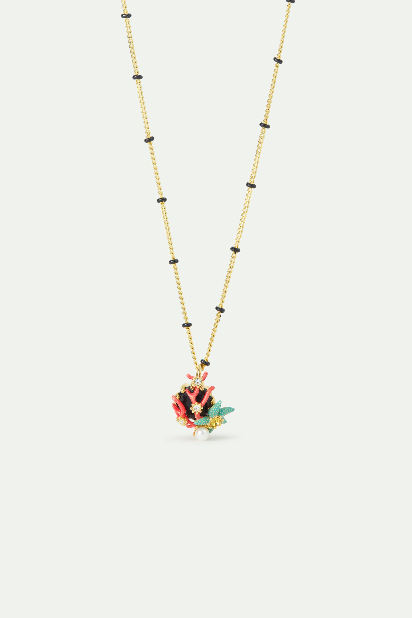 Round Black Crystal Stone Pendant | AWCC3031