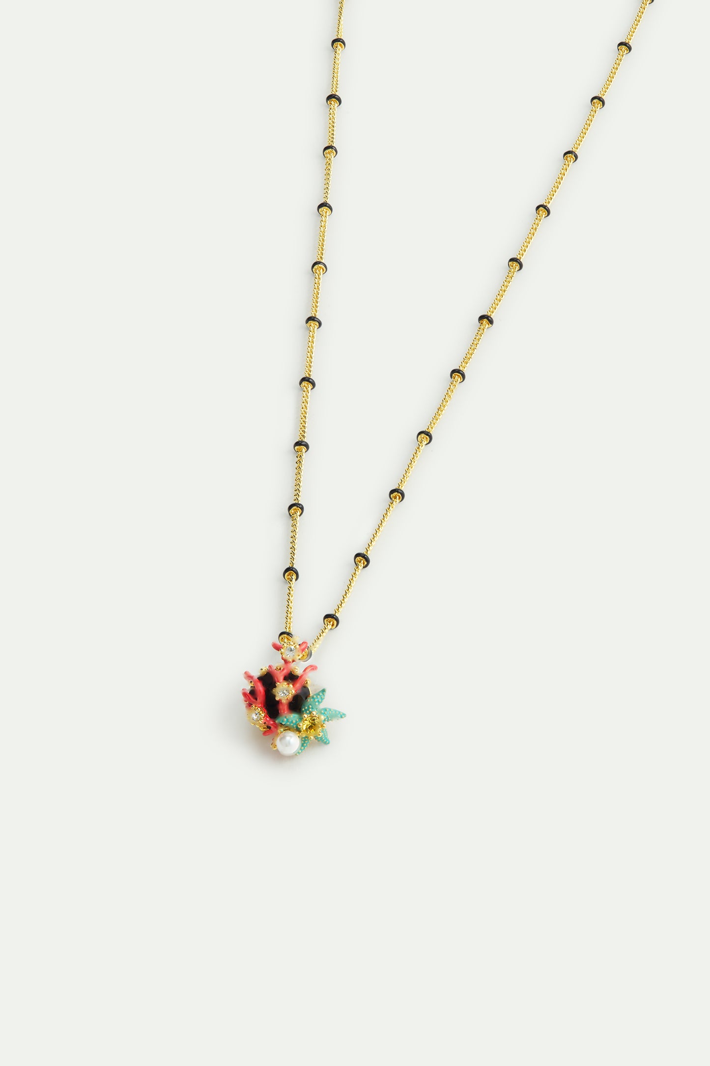 Round Black Crystal Stone Pendant | AWCC3031