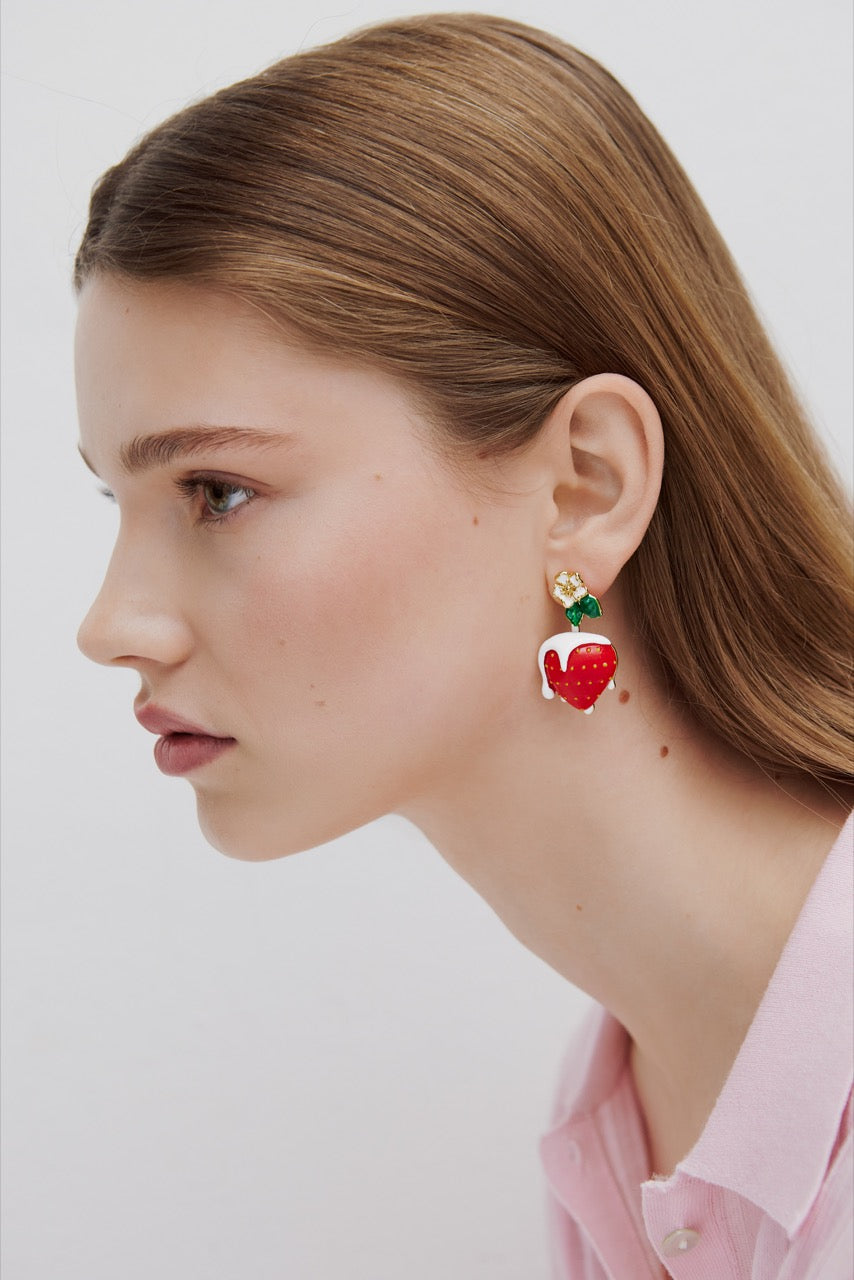 Strawberry & Cream White Flower Earrings | AWMC1111