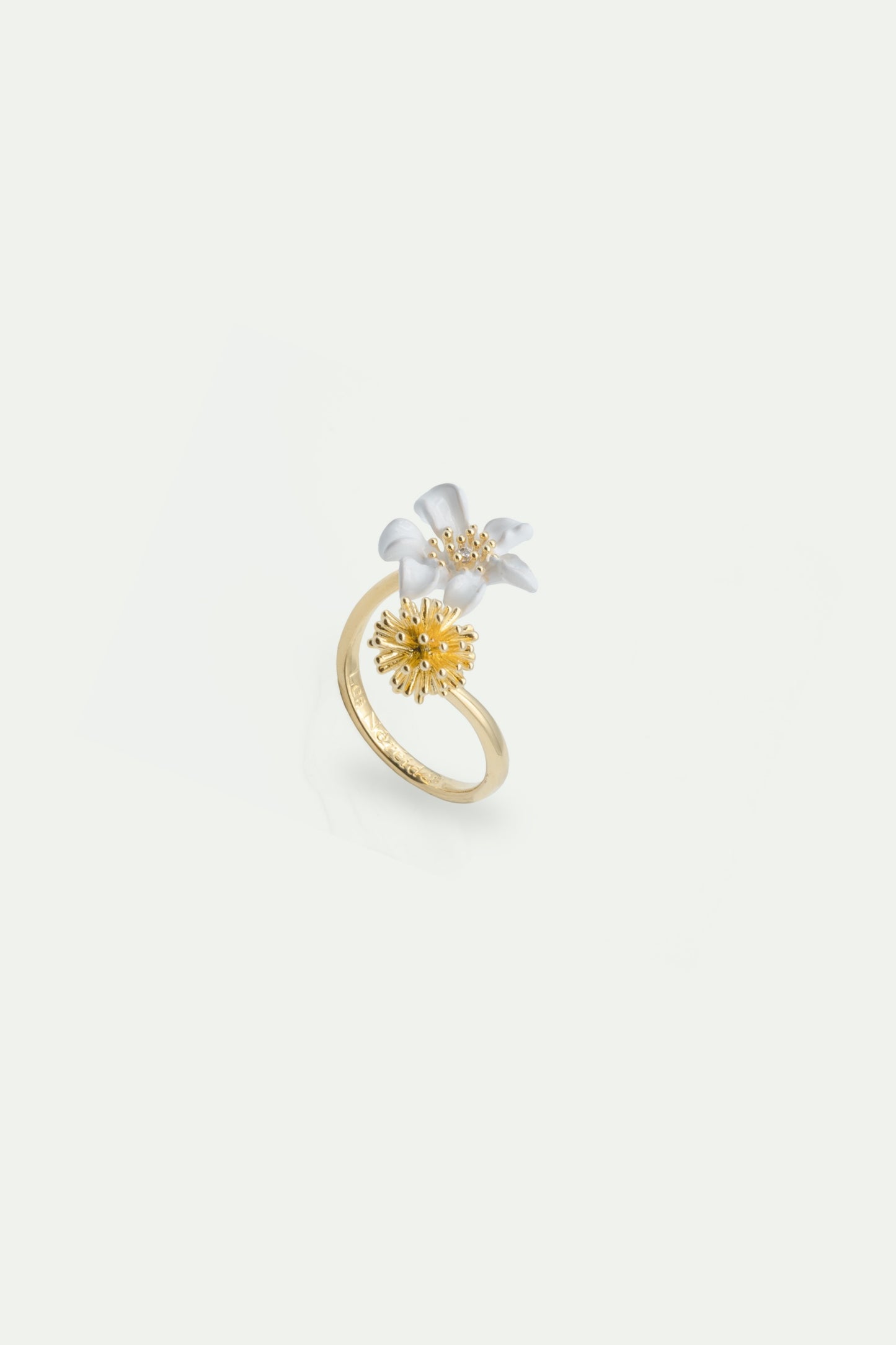 Large White Clematis & Japanese Kerria Ring | AWNF6011