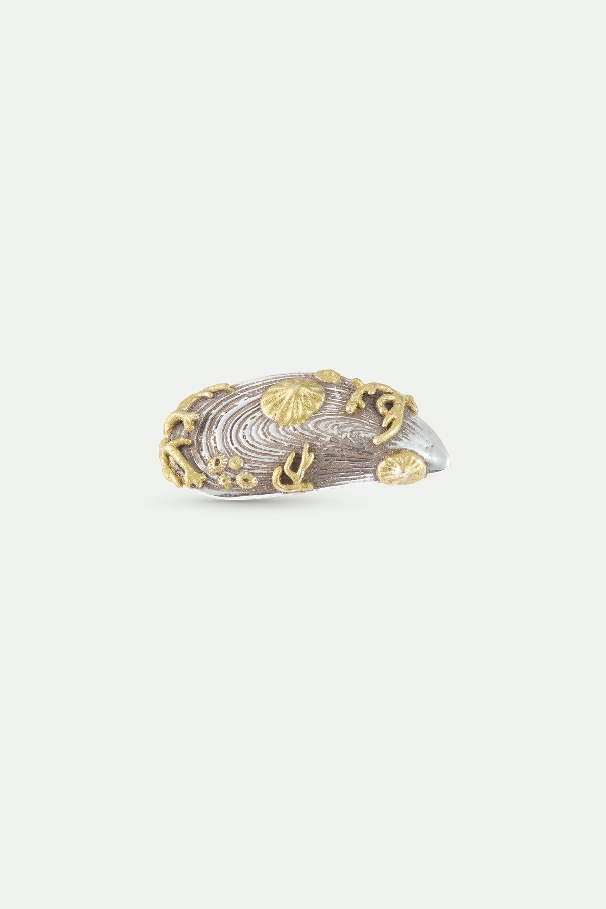 Silver And Gold Mussel Brooch | AXMO5021