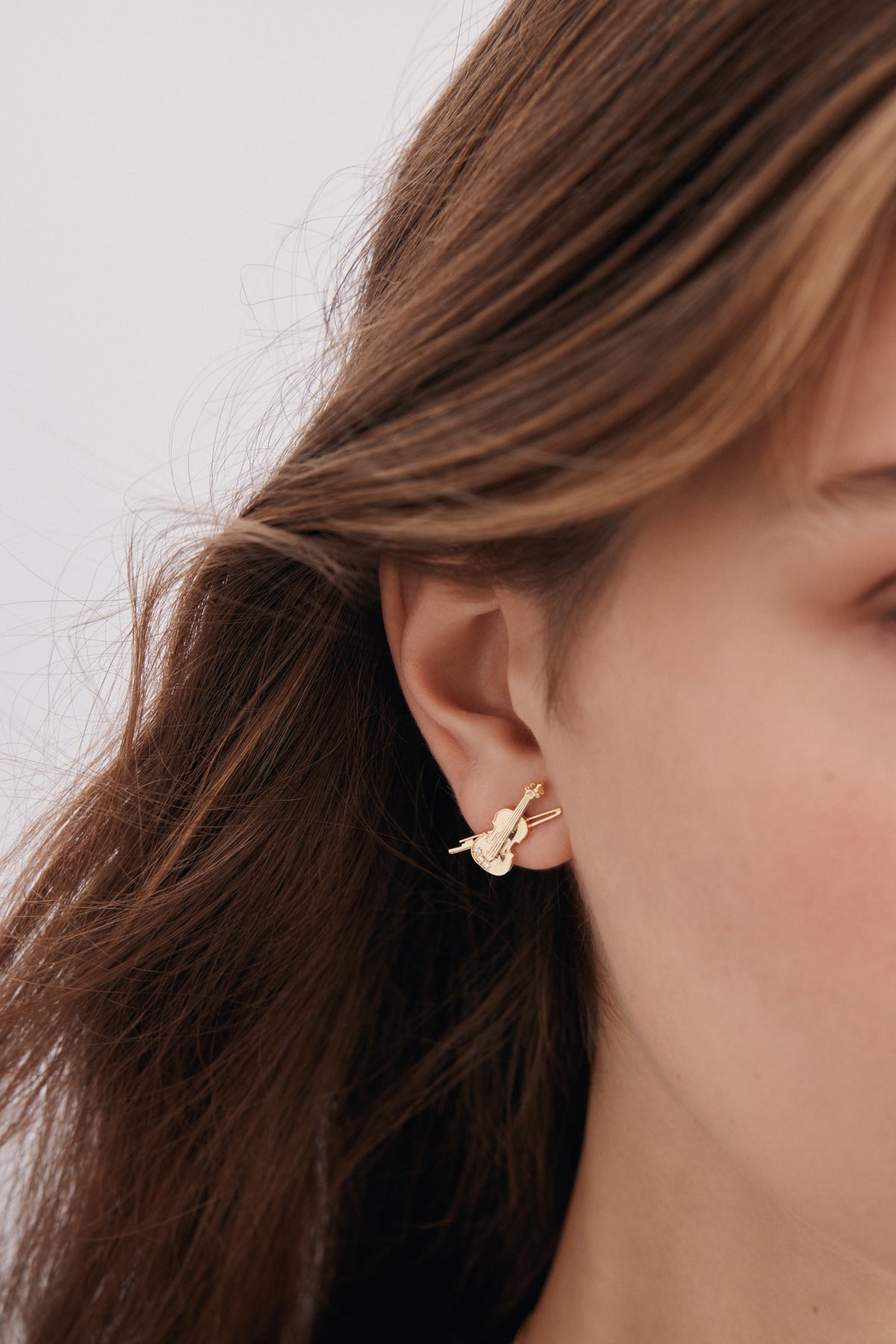 Gold Cello Earrings | AXOP1051