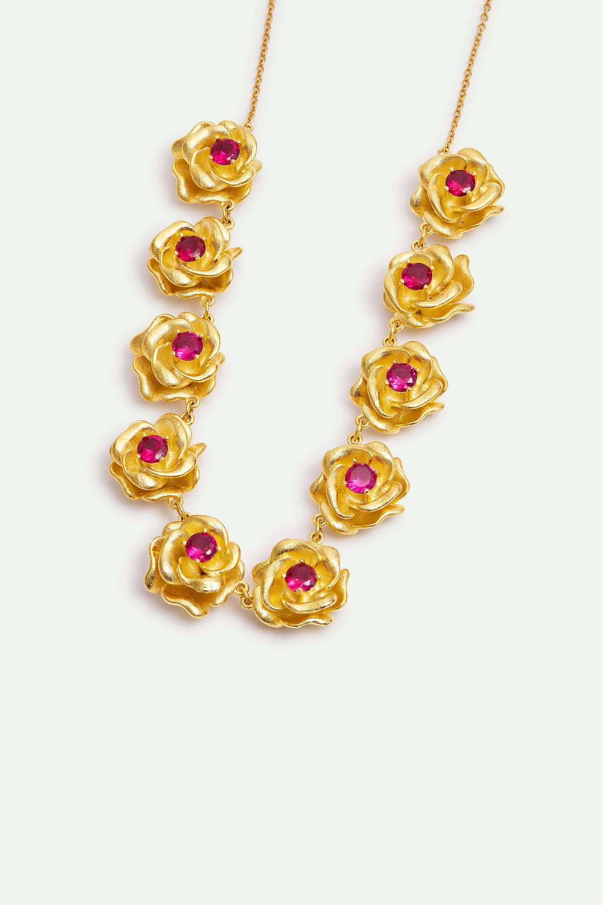 Necklace With Gold Mona Lisa Roses And Pink Stones | AXRF3011