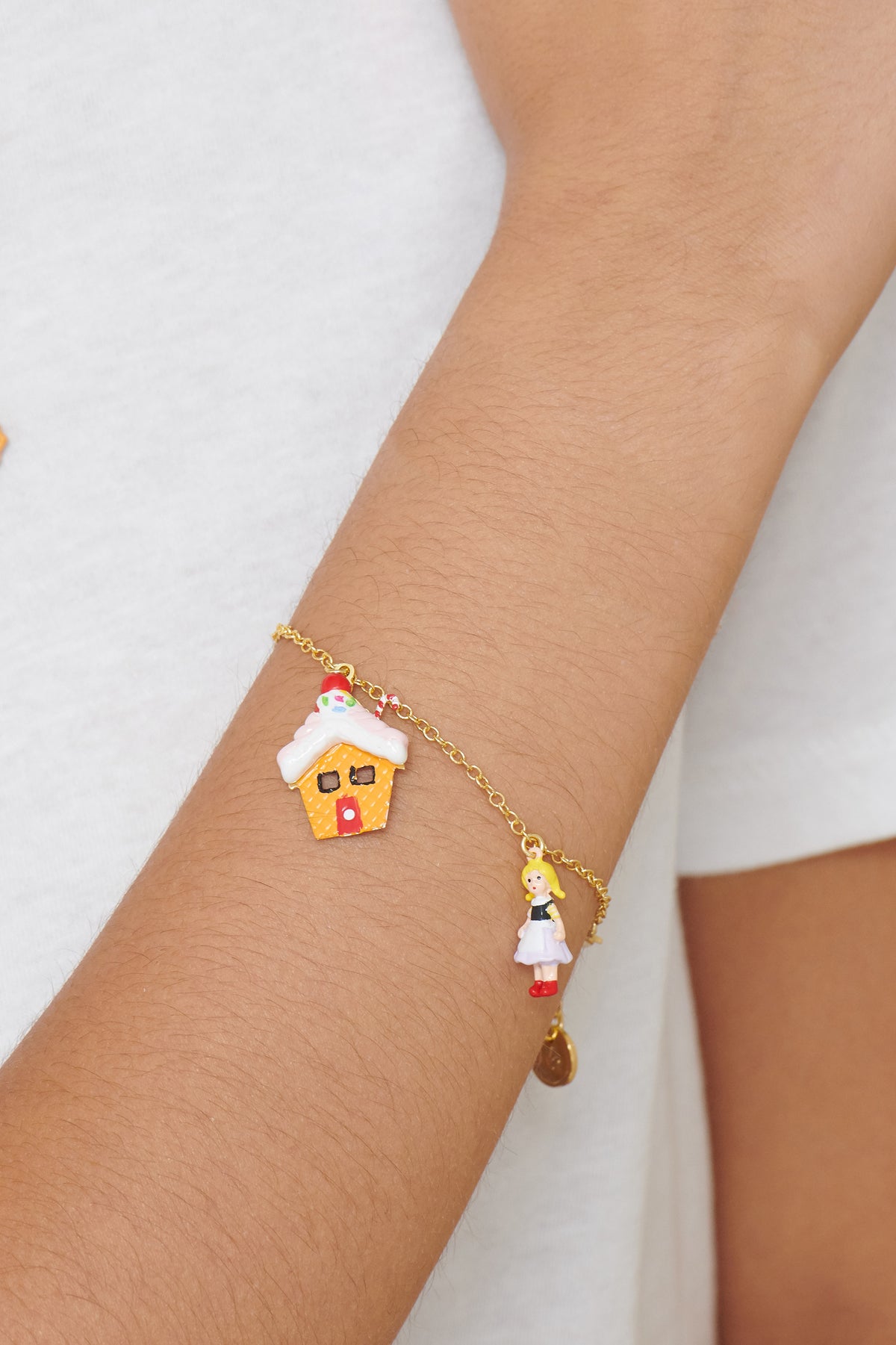 Charms Hansel And Gretel Scrumptious Epic Bracelet | ALHG2011
