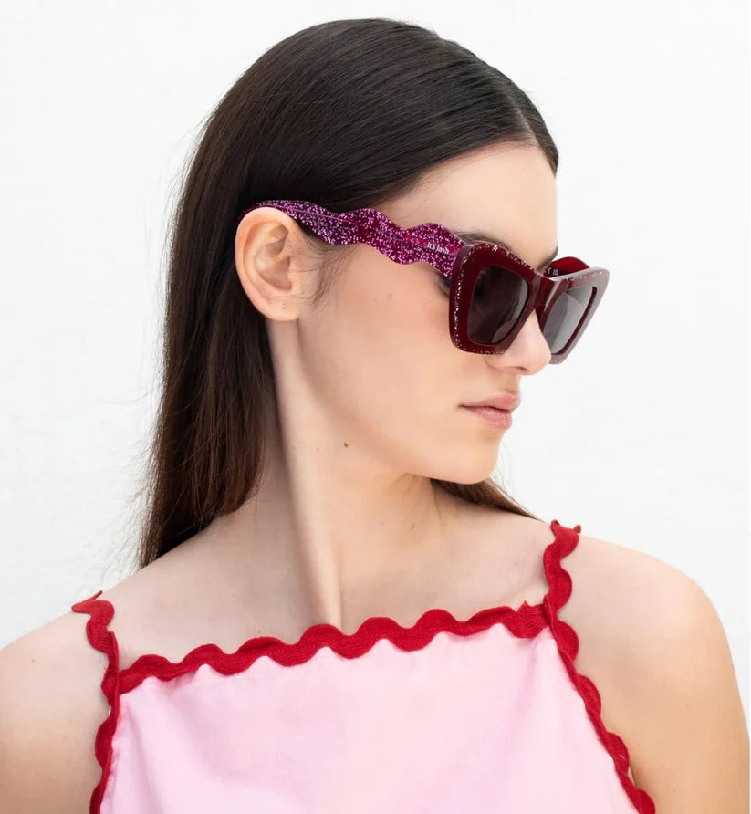 Lava Flowing Sunglasses With Classical Lenses