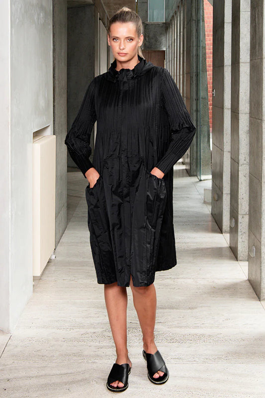 Alquema | The Windbreaker / Black