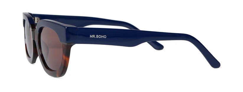 Parnell Sunglasses With Classical Lenses