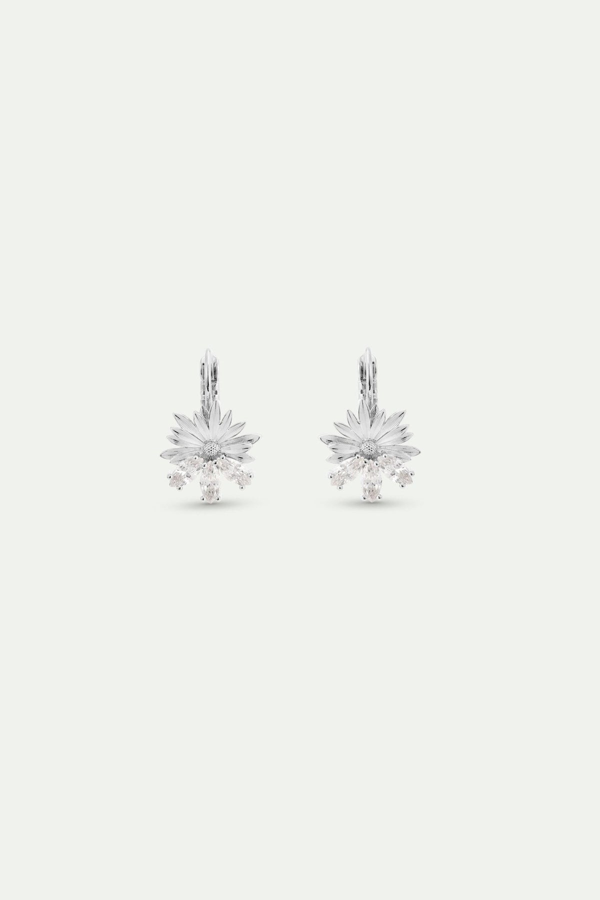 Silver Post Earrings With Daisies and White Stones | AYNF1041 - Les Nereides